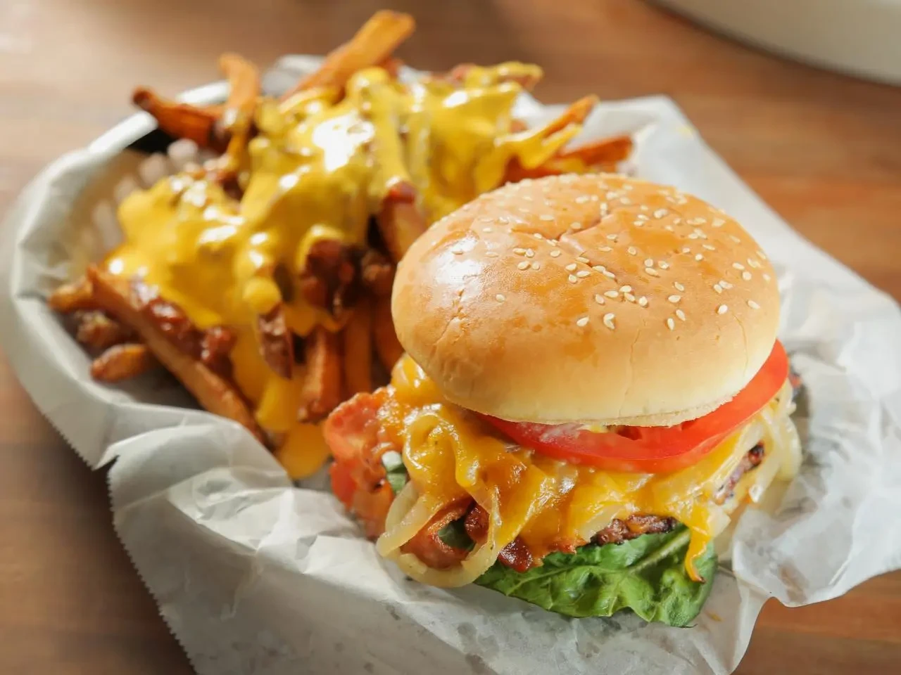 Cheese Burger+French Fries