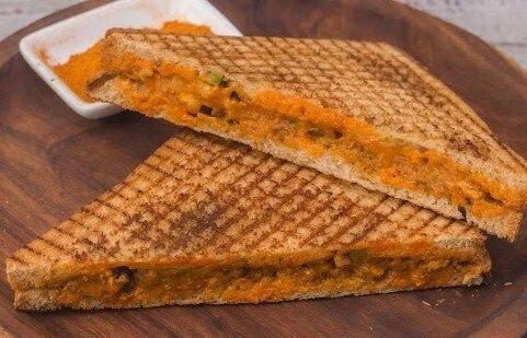 PERI PERI CHICKEN TIKKA SANDWICH