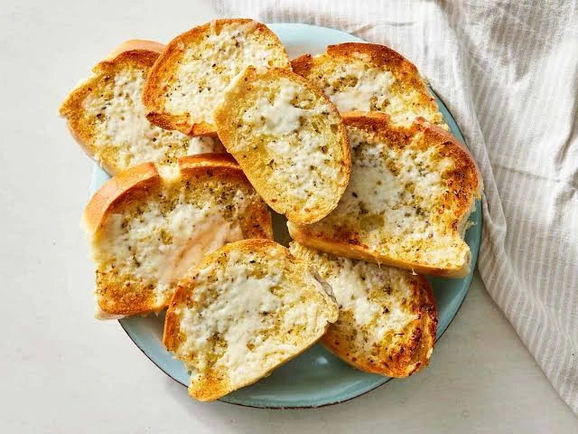 PLAIN GARLIC BREAD