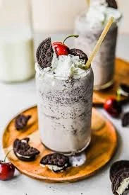 COOKIE & CREAM SHAKE