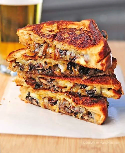 Cheesy Mushroom Grilled Sandwich