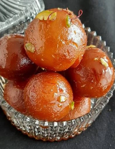 Garam Garam Gulab Jamun
