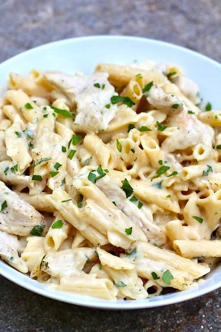 CHICKEN WHITE PASTA (BARBARESCA)