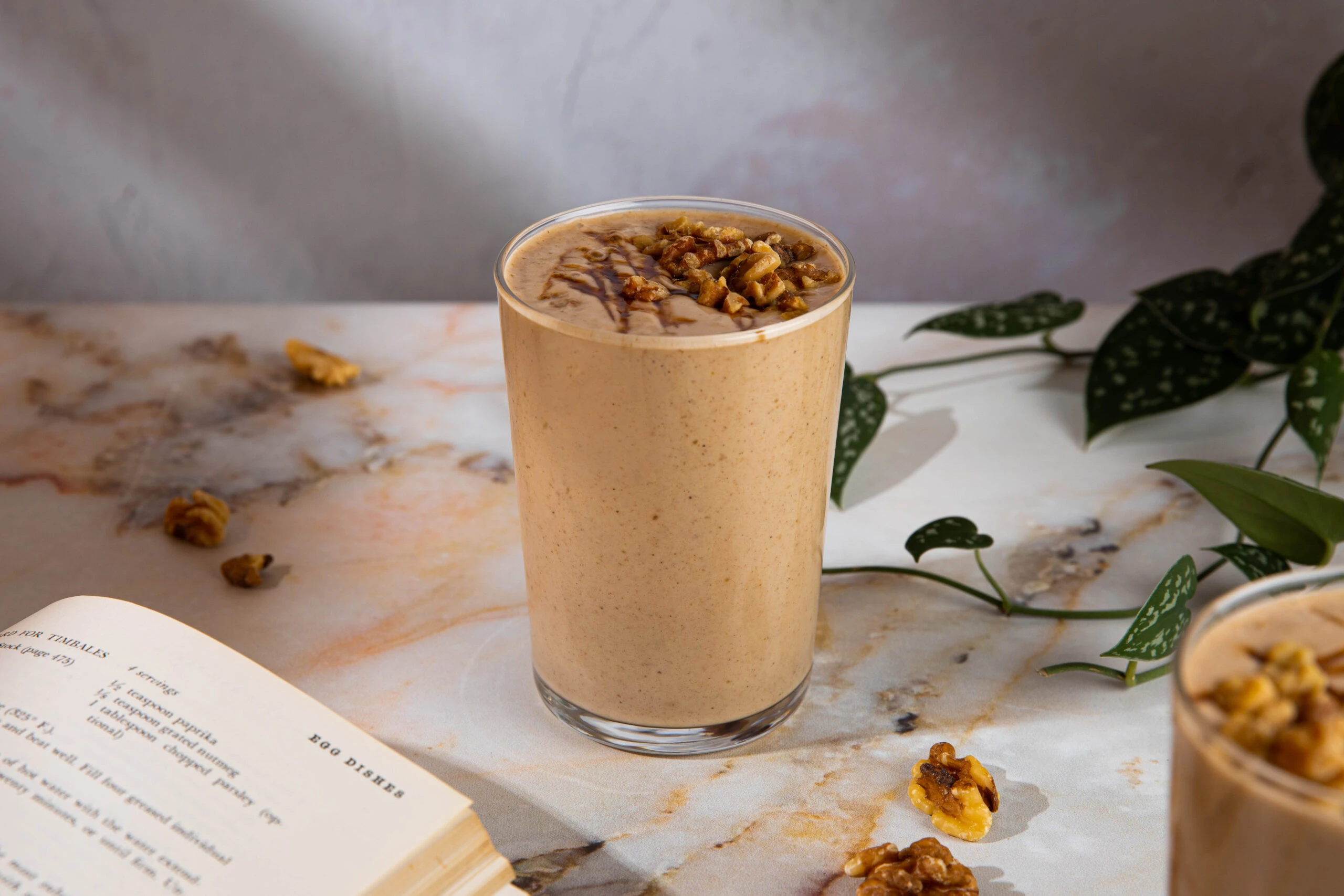 Dates And Walnut Smoothies