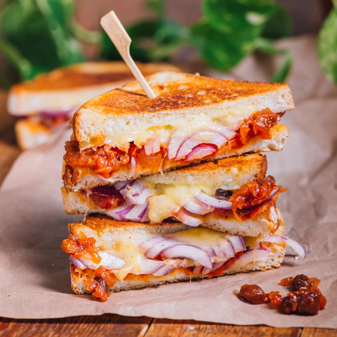 Tomato & Onion Cheesy Toast
