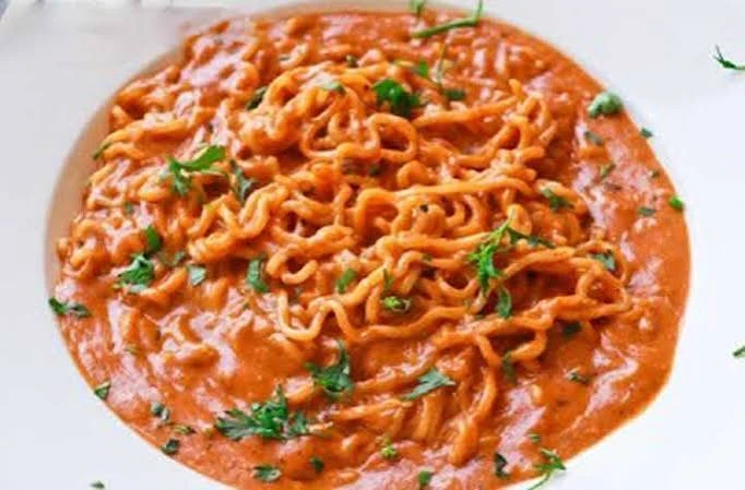 Makhani Maggi (Large)