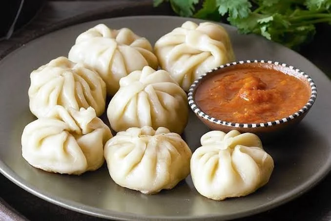 Chicken Steam Momos (8pc)