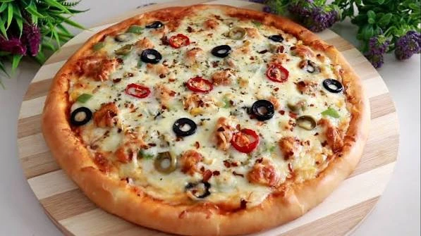 Double Chicken Pizza
