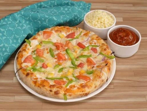 Tomato onion Capsicum Pizza