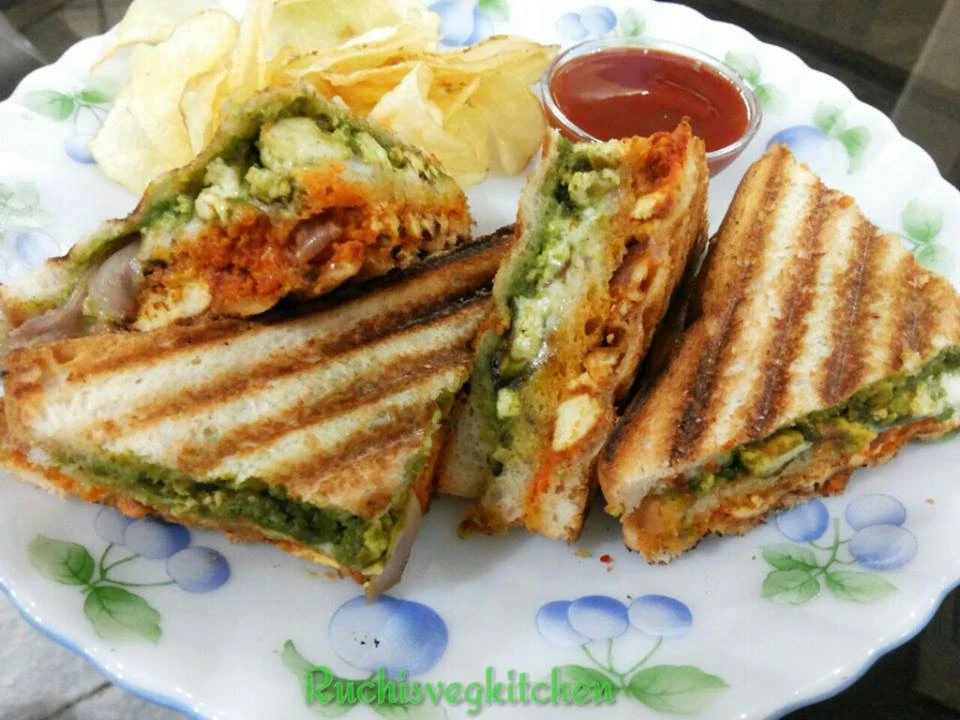 Paneer Tikka Sandwich