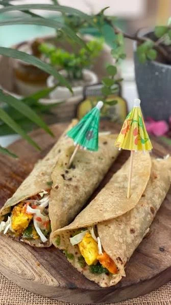 Spl. Achari Paneer Tikka Roll