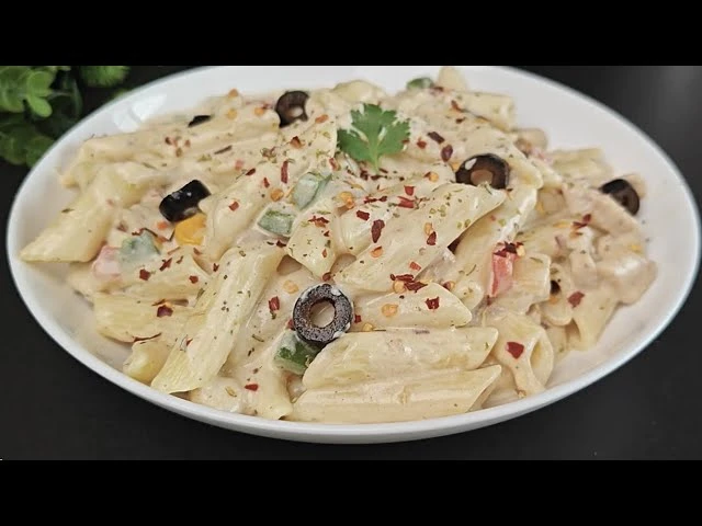 White Sauce Chicken Pasta